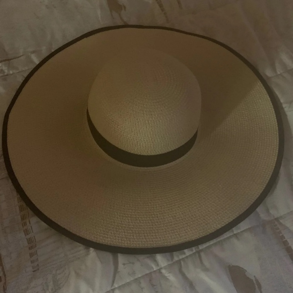 Beach hat